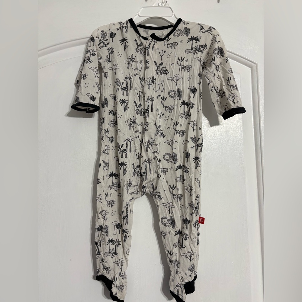 Magnetic me sleeper